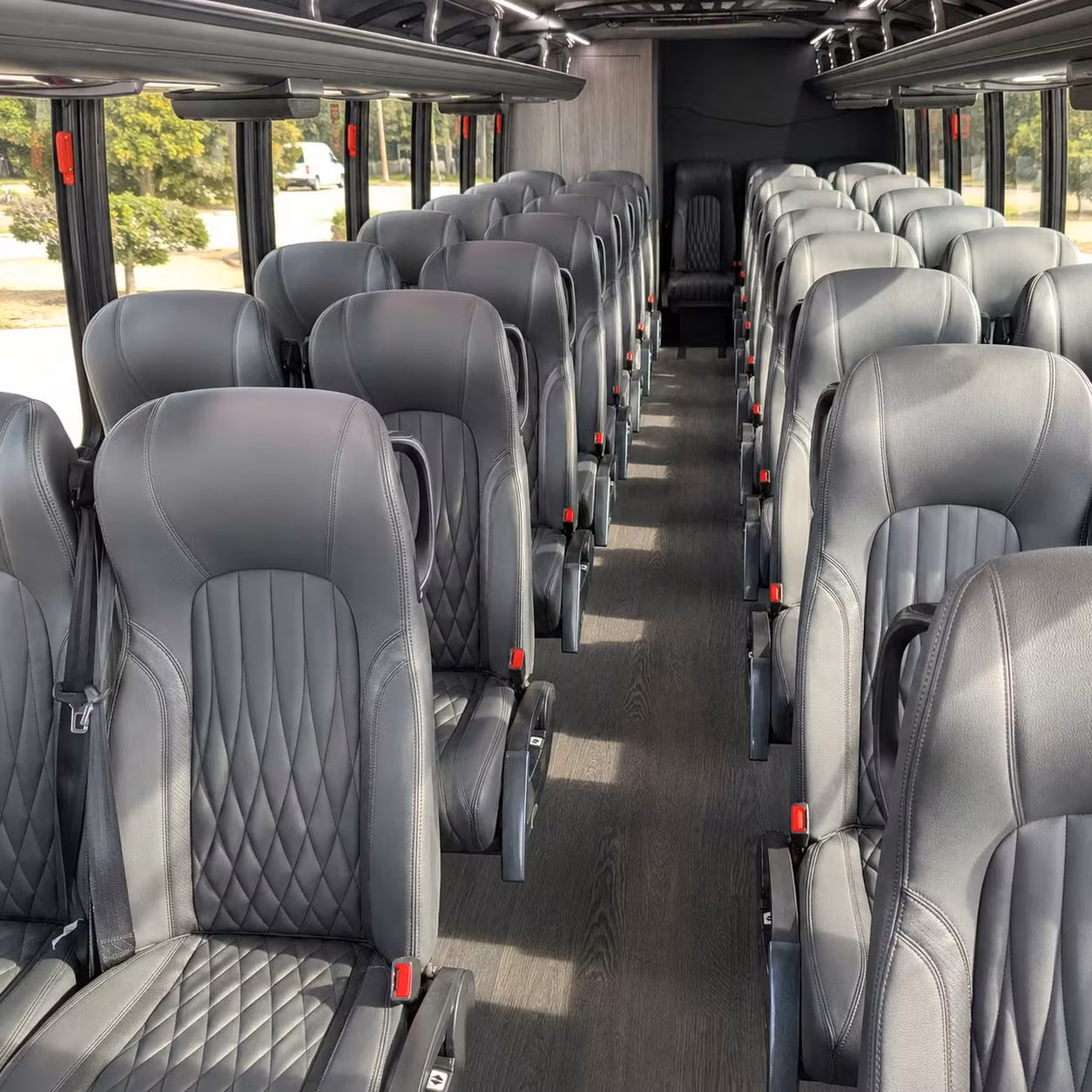 newport news 30 passenger minibus rental